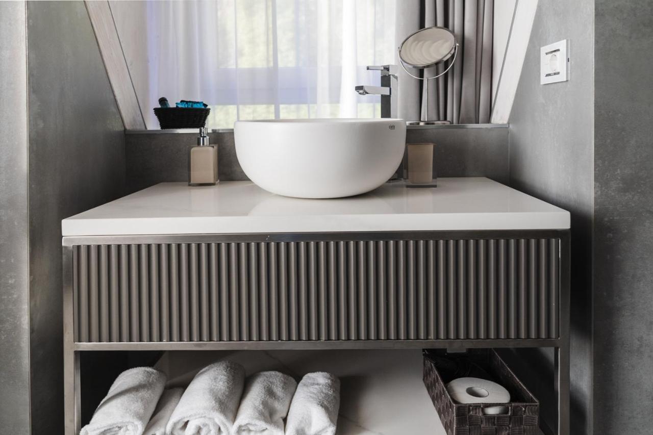 Luxury Suites Rocopom - Lake Front Malgrate Ngoại thất bức ảnh