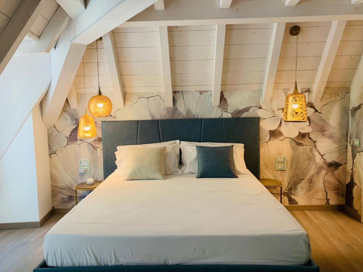 Luxury Suites Rocopom - Lake Front Malgrate Ngoại thất bức ảnh